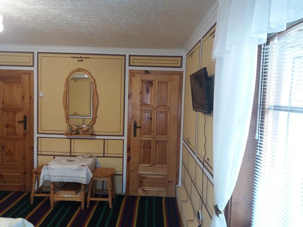 Guest House Bashtina Striaha 코프리브시티차 외부 사진