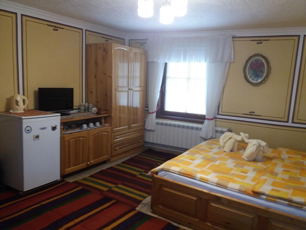 Guest House Bashtina Striaha 코프리브시티차 외부 사진